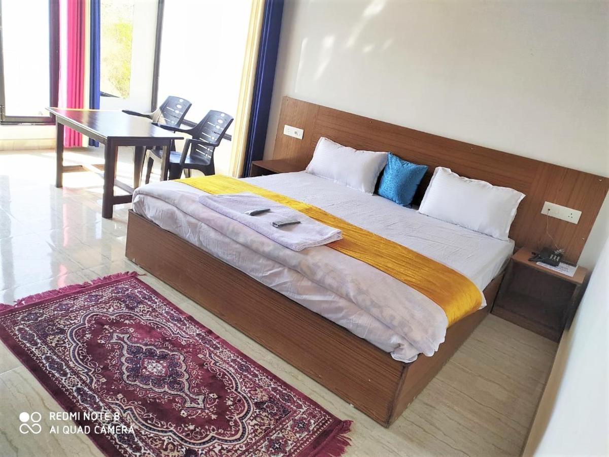 Appartement Maavaa Dreamland à Lansdowne Extérieur photo